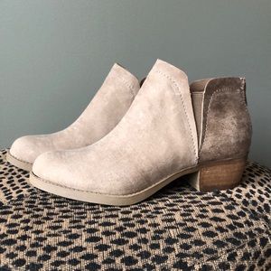 NWOB | Carlos by Carlos Santana Ankle Boots